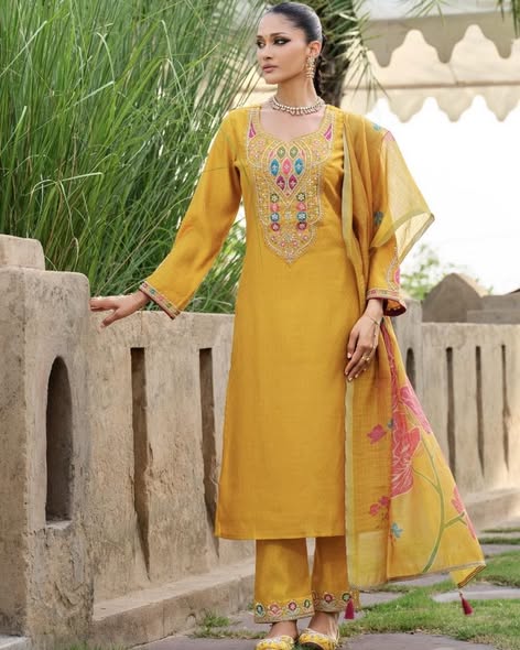 Mustard Silk Glow Set