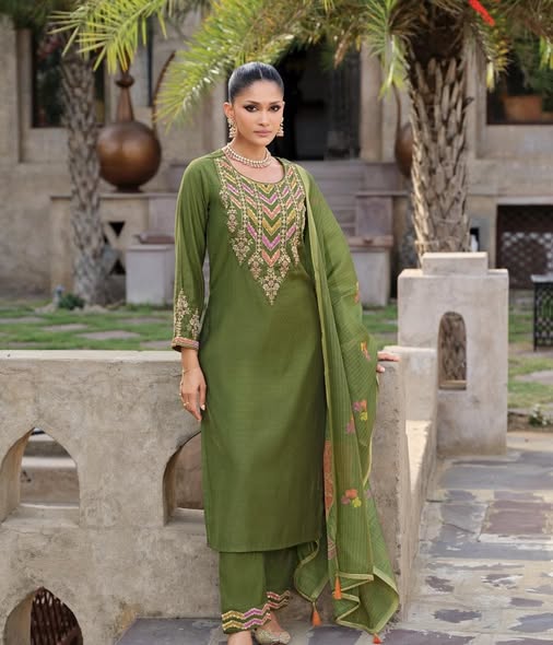 Olive Silk Glow Set